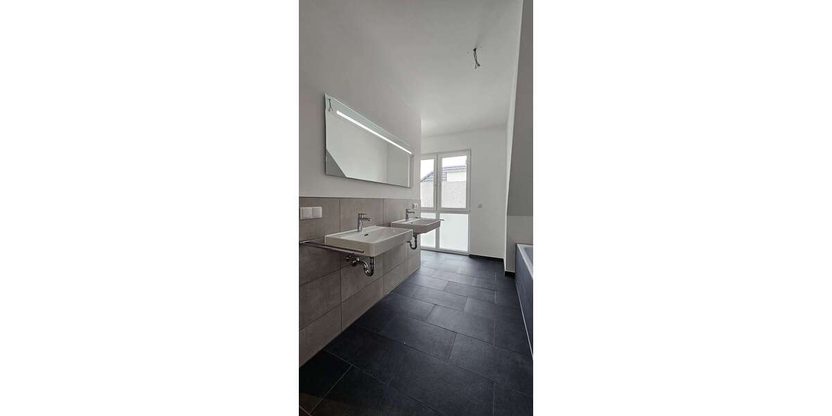 Etagenwohnung Freinsheim - 2.5 Zimmer, 91 m&sup2;, 1.200&euro; | Angebot:26453038