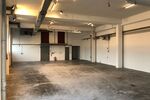 Verkehrsgünstige Gewerbehalle m. Sanitärräumen, eigenem Tor und 2 Parkplätzen provisionsfrei zimmer