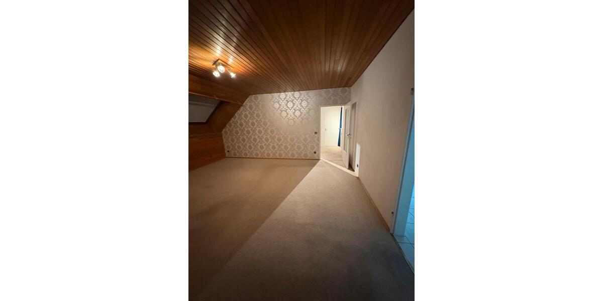 Dachgeschoßwohnung Dietzenbach - 2 Zimmer, 55 m&sup2;, 1.150&euro; | Angebot:24604281