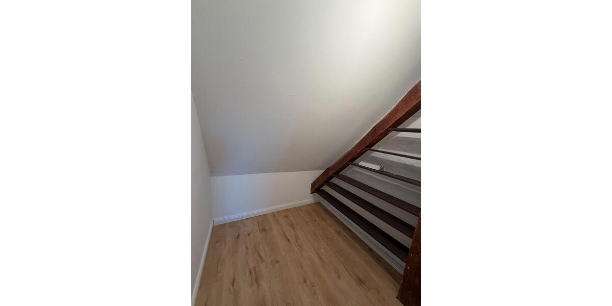 Dachgeschoßwohnung Neubrandenburg Datzeberg - 1 Zimmer, 37 m&sup2;, 325&euro; | Angebot:26041075