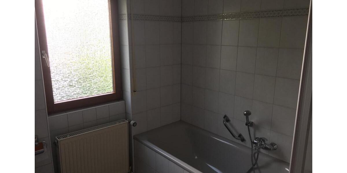 Etagenwohnung Ingelheim am Rhein - 3 Zimmer, 96 m&sup2;, 1.250&euro; | Angebot:26286695