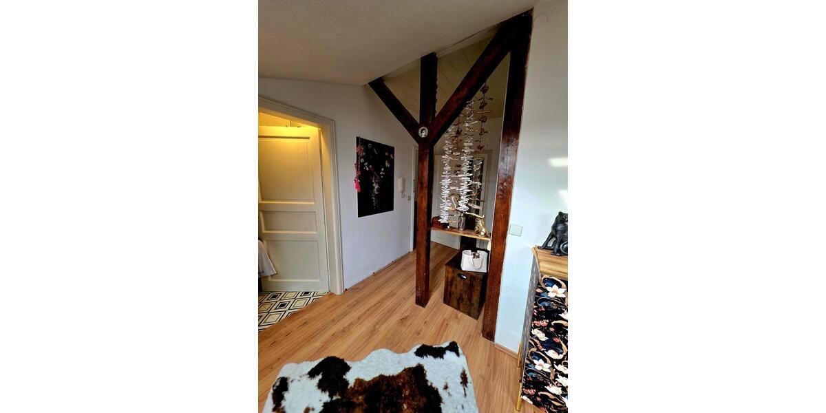 Dachgeschoßwohnung Schwerin - 1 Zimmer, 38 m&sup2;, 335&euro; | Angebot:26034232