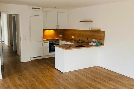 Schönes Wohnen auf viel Platz | inkl. Küche, Balkon und Tiefgarage 4 zimmer