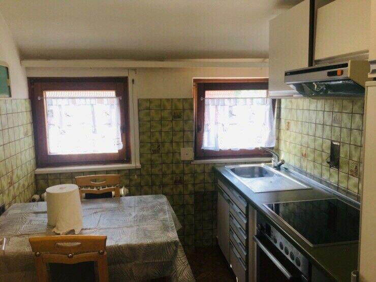 Dachgeschoßwohnung Villingen-Schwenningen Schwenningen - 4 Zimmer, 70 m&sup2;, 335&euro; | Angebot:25990802