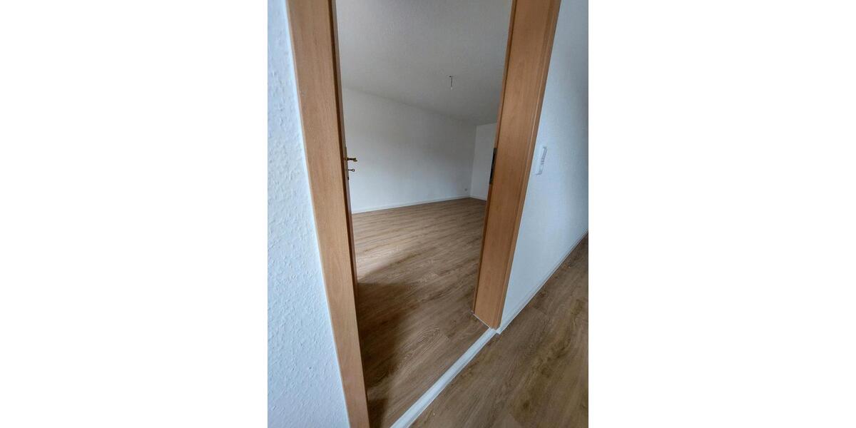 Etagenwohnung Roßwein - 2 Zimmer, 60 m&sup2;, 450&euro; | Angebot:25881003