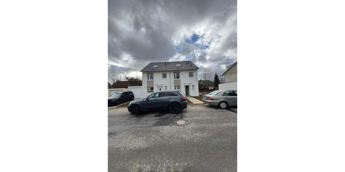 Reihenhaus Oberndorf am Neckar - 4 Zimmer, 132 m&sup2;, 1.450&euro; | Angebot:23688676