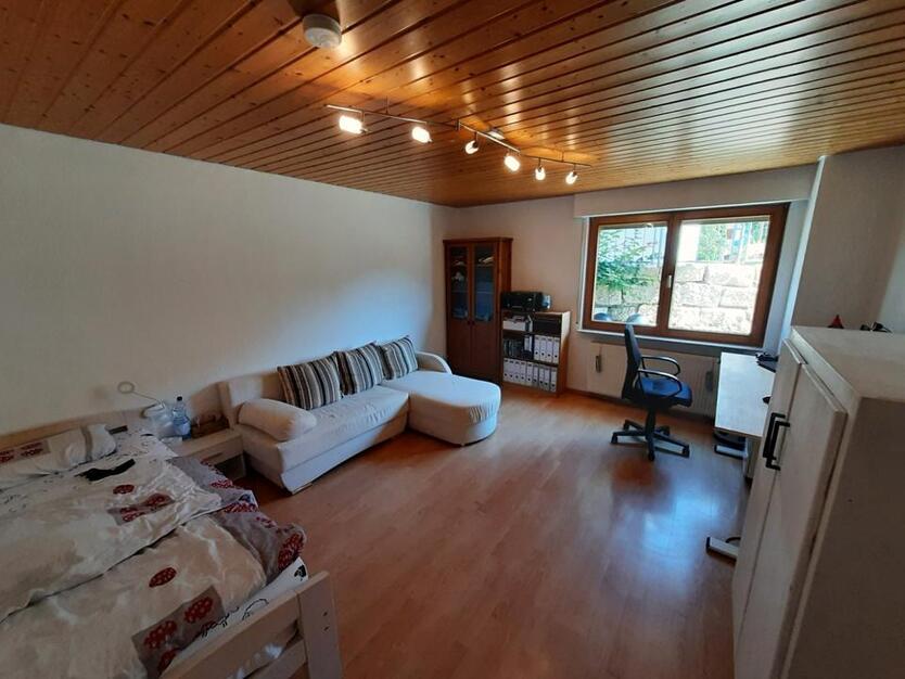 Zwischenmiete großes schönes WG Zimmer in Rottenburg Dettingen
