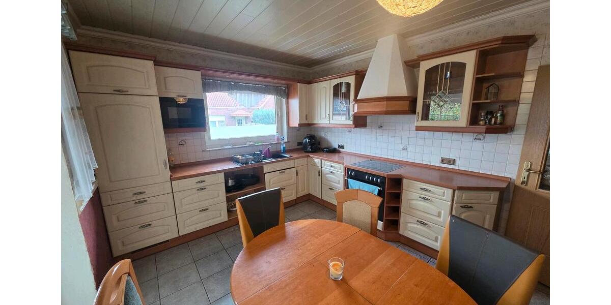 Erdgeschoßwohnung Papenburg - 4 Zimmer, 155 m&sup2;, 550&euro; | Angebot:25385588
