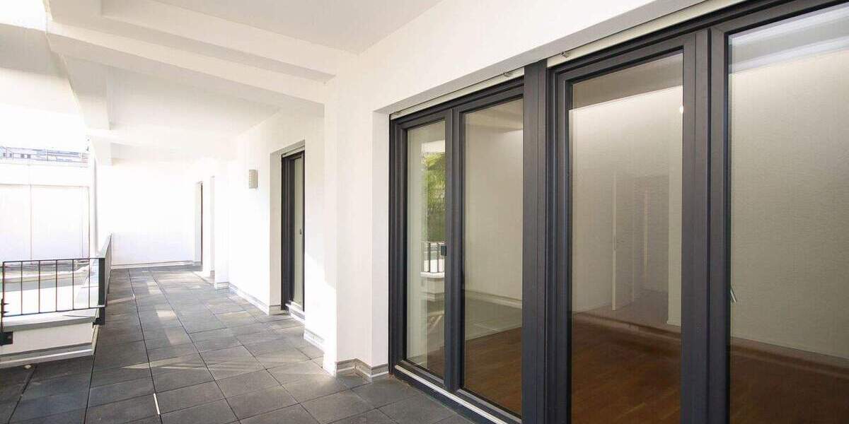 Etagenwohnung Düsseldorf / Stadtmitte Stadtmitte - 5 Zimmer, 134 m&sup2;, 2.600&euro; | Angebot:23194970