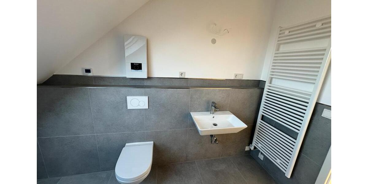 Dachgeschoßwohnung Schwanewede - 5 Zimmer, 120 m&sup2;, 1.100&euro; | Angebot:24667350