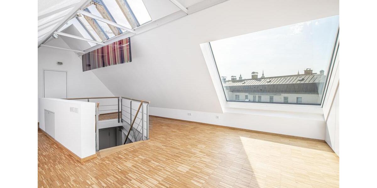 Dachgeschoßwohnung München Schwabing-Freimann - 3 Zimmer, 144 m&sup2;, 2.980&euro; | Angebot:25082631