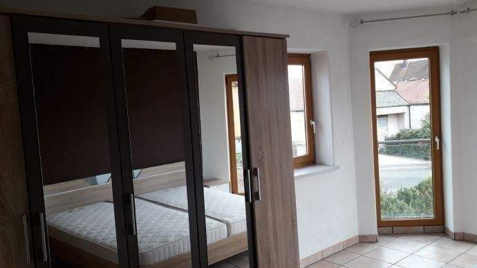 Etagenwohnung Schweinfurt Oberndorf - 2 Zimmer, 75 m&sup2;, 625&euro; | Angebot:26217396