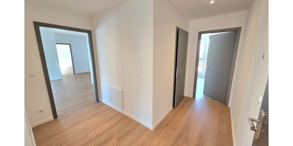 Erstbezug! Moderne 3-Zimmer-Penthousewohnung mit Garage! - Einfamilienhaus Hartmannsdorf | Angebot:27269510