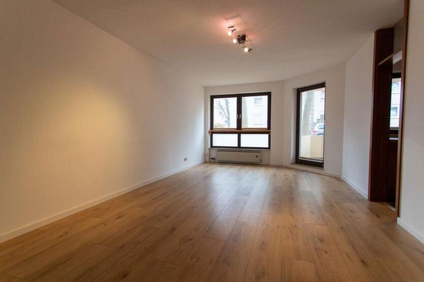Renovierte 1,5-Zi.-Wohnung mit Balkon & EBK – Mainz-Bretzenheim zimmer