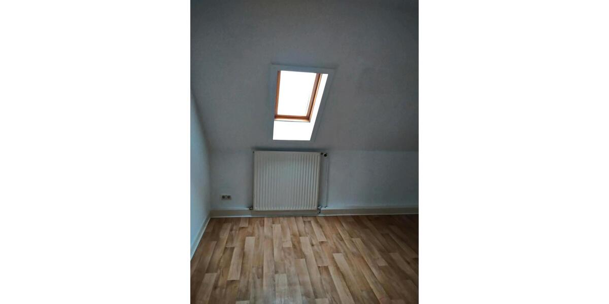 Dachgeschoßwohnung Einbeck - 1 Zimmer, 50 m&sup2;, 300&euro; | Angebot:26252505
