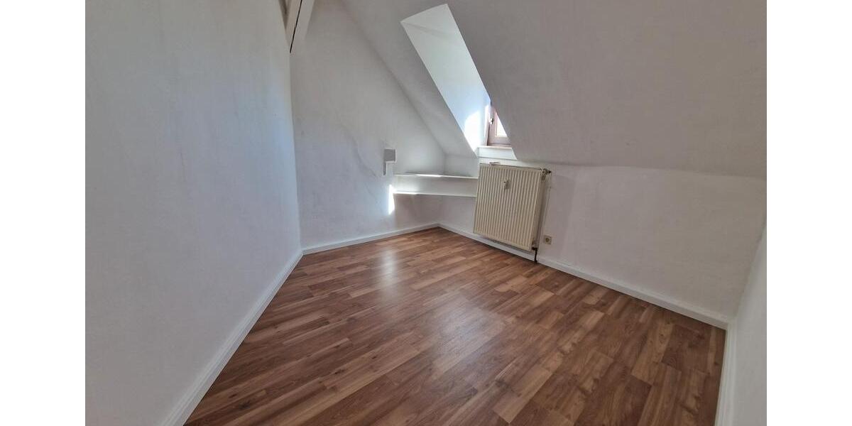 Dachgeschoßwohnung Bad Hersfeld - 5 Zimmer, 116 m&sup2;, 889&euro; | Angebot:26562895