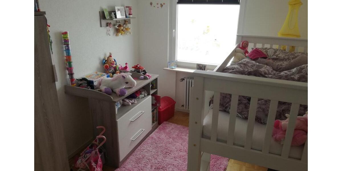 Etagenwohnung Villingen-Schwenningen Schwenningen - 4 Zimmer, 90 m&sup2;, 750&euro; | Angebot:26386640