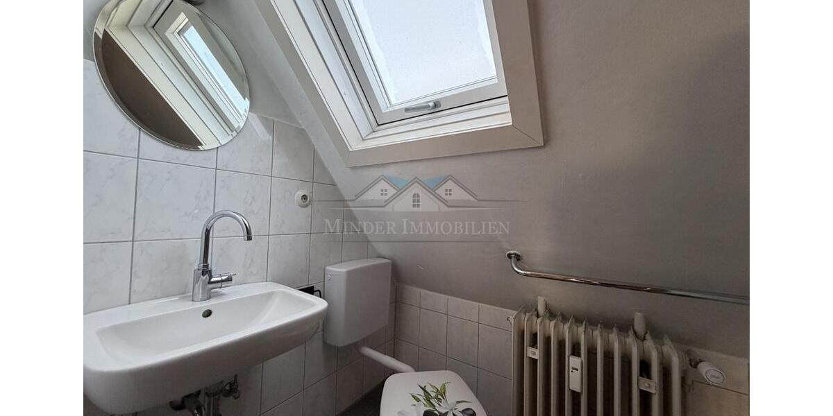 Dachgeschoßwohnung Butzbach - 4 Zimmer, 80 m&sup2;, 650&euro; | Angebot:25145312