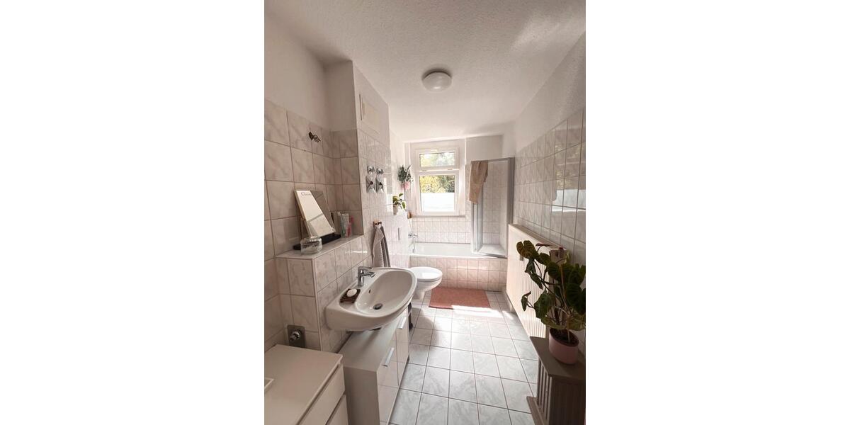 Dachgeschoßwohnung Penig - 5.5 Zimmer, 121 m&sup2;, 830&euro; | Angebot:26033286