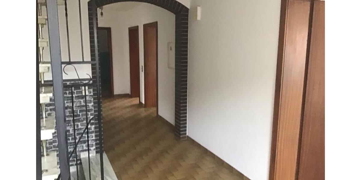 Mehrfamilienhaus, Wohnhaus Gilserberg - 8 Zimmer, 225 m&sup2;, 1.500&euro; | Angebot:24099540