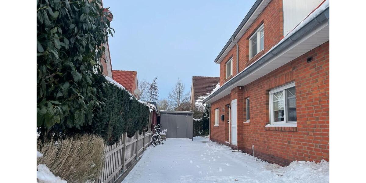 Doppelhaushälfte Emden Rysumer Landstraße - 4 Zimmer, 120 m&sup2;, 1.400&euro; | Angebot:24679749