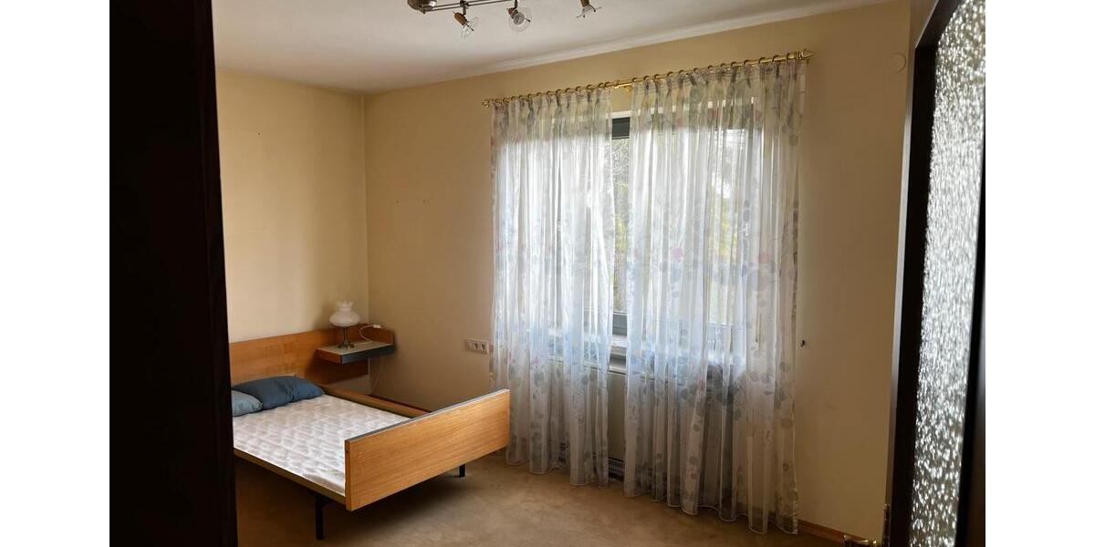 Hochparterre Monheim - 5 Zimmer, 130 m&sup2;, 1.250&euro; | Angebot:24654291