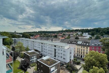 4-Zimmer DG-Wohnung mit Spitzboden Zentral gelegen ab sofort 73qm 4 zimmer