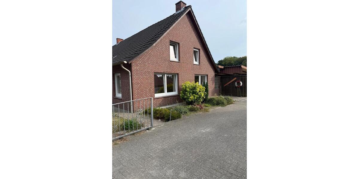 Etagenwohnung Bunde - 3 Zimmer, 120 m&sup2;, 950&euro; | Angebot:24466683