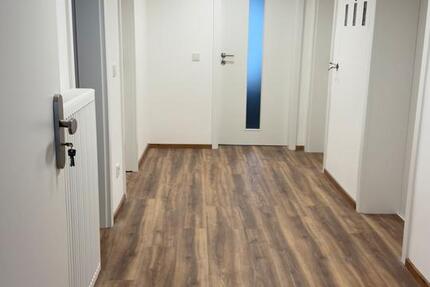 Wohnung Burbach - 3 Zimmer, 70 m&sup2;, 700&euro; | Angebot:26534149
