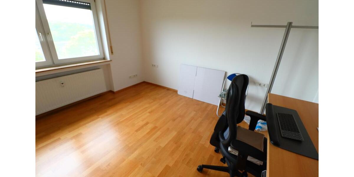 Etagenwohnung Ulm Söflingen - 3 Zimmer, 84 m&sup2;, 1.200&euro; | Angebot:26580018