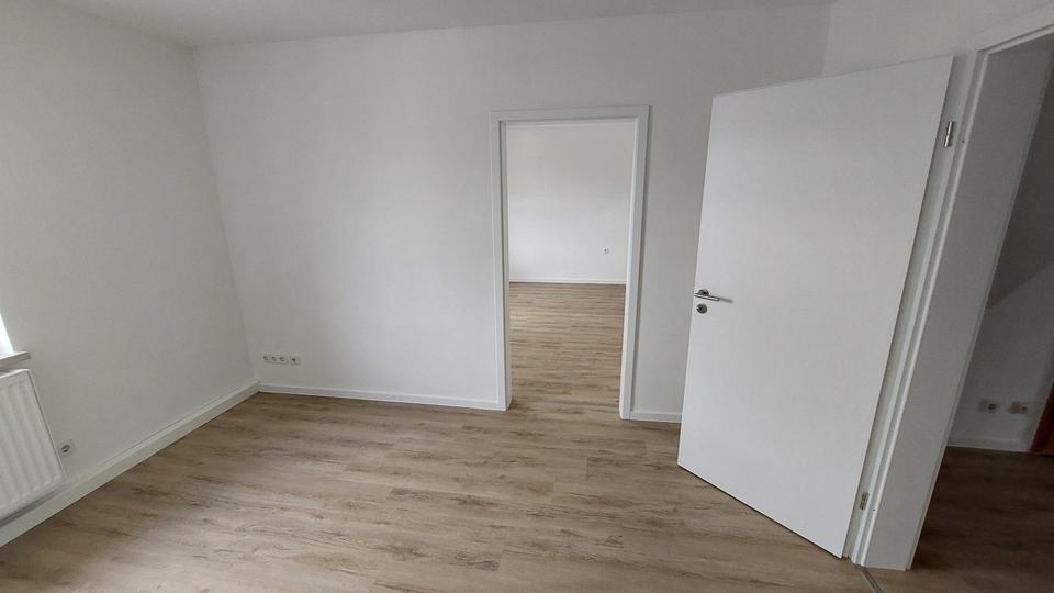 Etagenwohnung Lugau/Erzgebirge Erzgebirge - 4 Zimmer, 125 m&sup2;, 875&euro; | Angebot:26634264