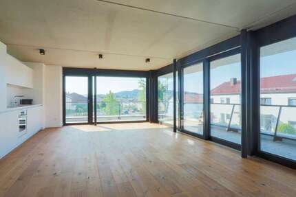 Wohnung Weinstadt - 3 Zimmer, 101 m&sup2;, 1.870&euro; | Angebot:24630245