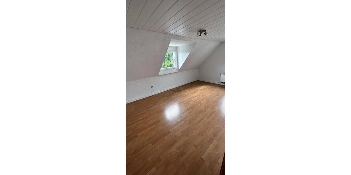 Dachgeschoßwohnung Nümbrecht - 3 Zimmer, 52 m&sup2;, 420&euro; | Angebot:26614594