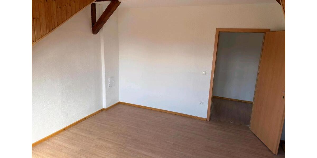 Dachgeschoßwohnung Bebra - 3.5 Zimmer, 69 m&sup2;, 650&euro; | Angebot:26584928
