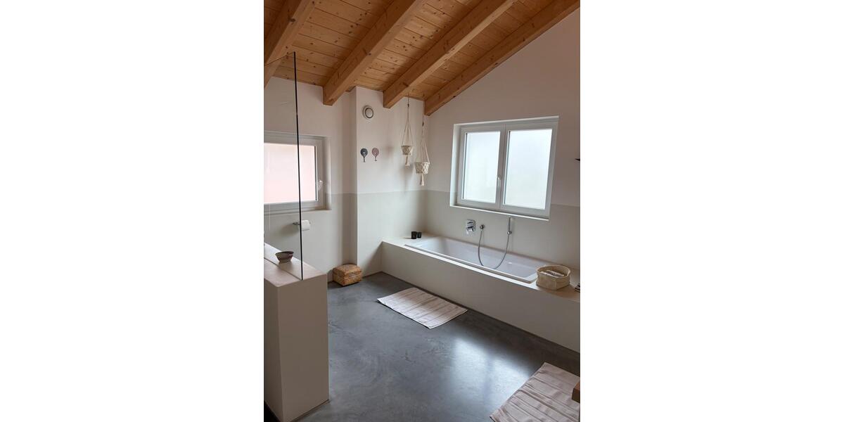 Wohnen auf Zeit Großweil - 7 Zimmer, 165 m&sup2;, 5.000&euro; | Angebot:26133591