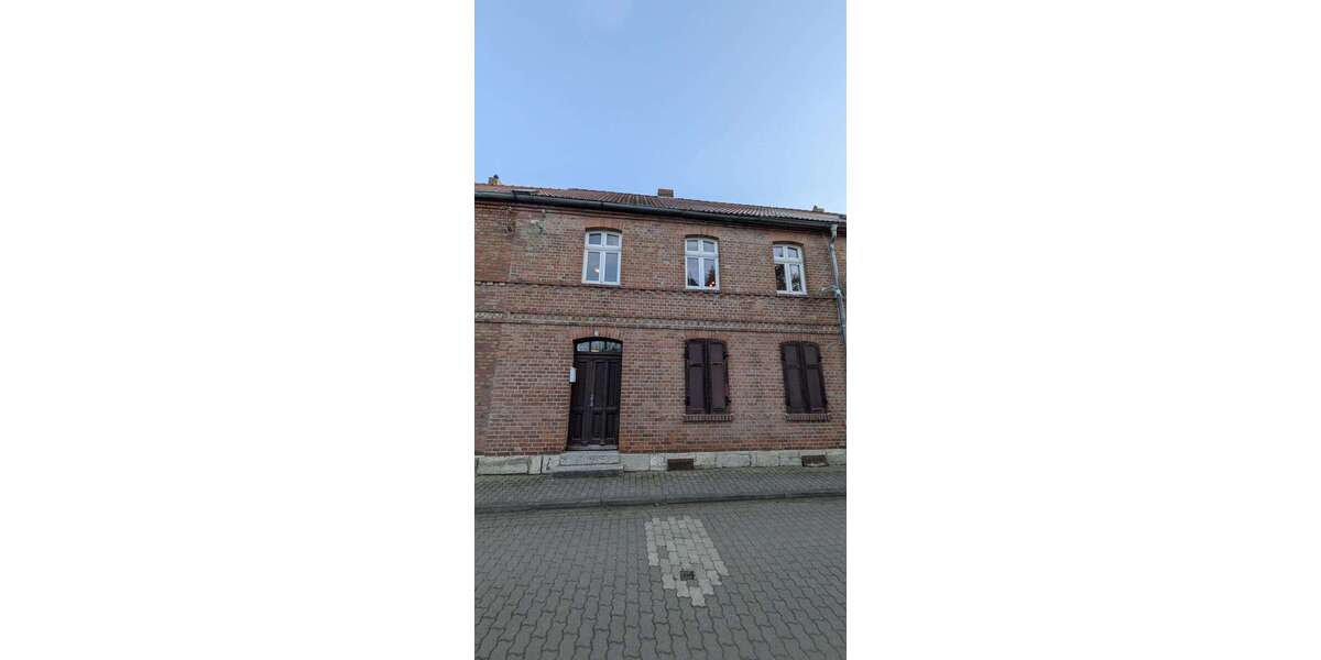 Etagenwohnung Wegeleben - 4 Zimmer, 125 m&sup2;, 720&euro; | Angebot:26425862