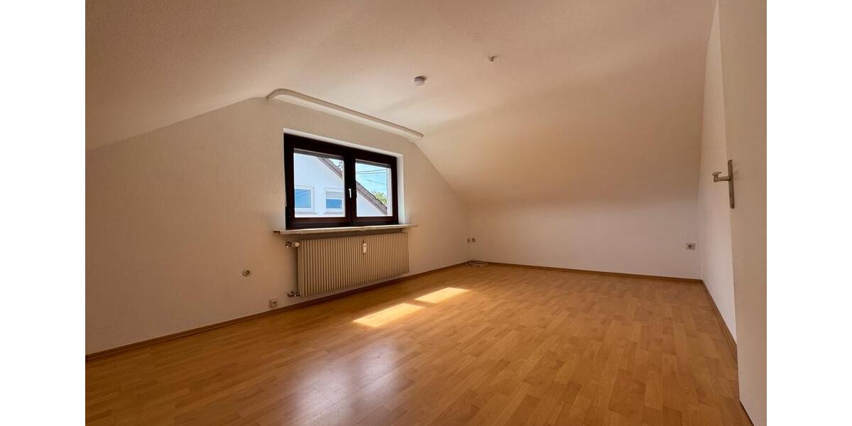 Dachgeschoßwohnung Leinfelden-Echterdingen Echterdingen - 2 Zimmer, 54 m&sup2;, 700&euro; | Angebot:26615046
