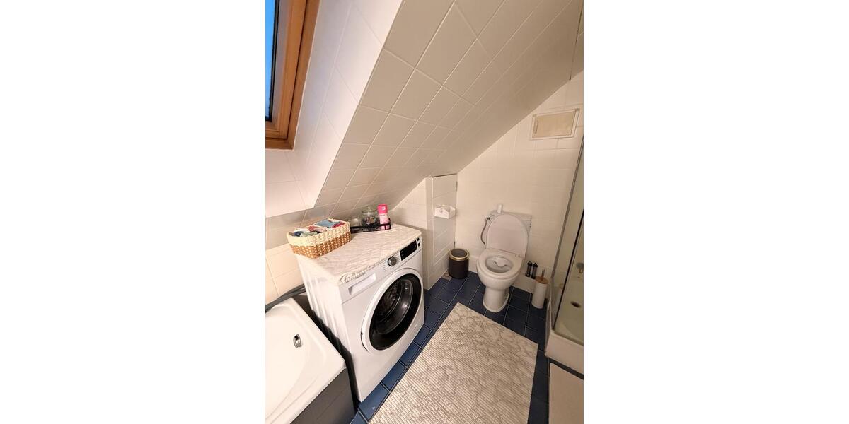 Dachgeschoßwohnung Isernhagen - 2.5 Zimmer, 70 m&sup2;, 650&euro; | Angebot:25227026