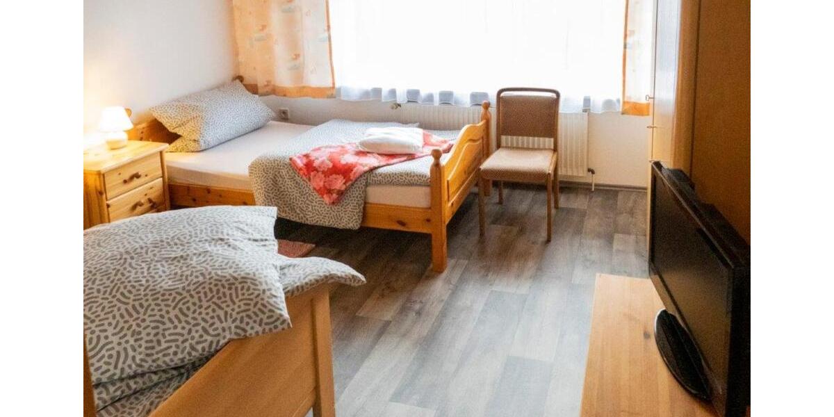 Wohnen auf Zeit Upgant-Schott Schott - 5 Zimmer, 200 m&sup2;, 20&euro; | Angebot:24477896