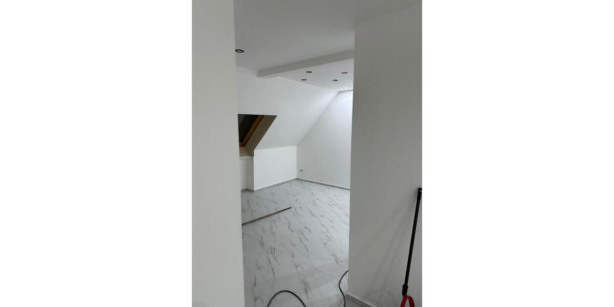 Dachgeschoßwohnung Dillingen (Saar) - 3 Zimmer, 73 m&sup2;, 700&euro; | Angebot:26183058