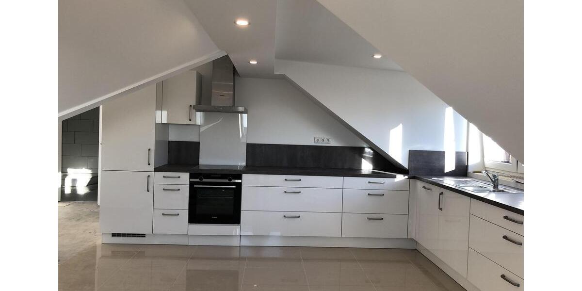 Dachgeschoßwohnung Plön - 2 Zimmer, 86 m&sup2;, 1.060&euro; | Angebot:26252333
