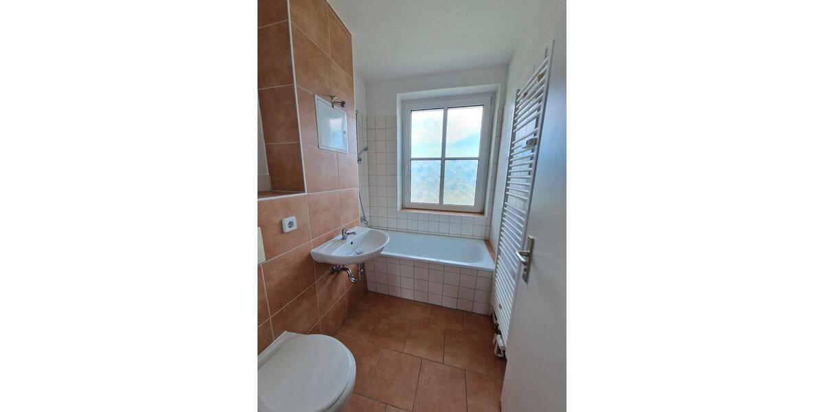 Etagenwohnung Magdeburg Brückfeld - 7 Zimmer, 129 m&sup2;, 889&euro; | Angebot:26660659