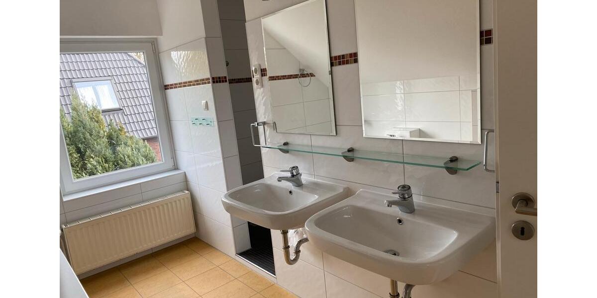 Doppelhaushälfte Aurich Egels und Wallinghausen - 6 Zimmer, 150 m&sup2;, 1.200&euro; | Angebot:26641326