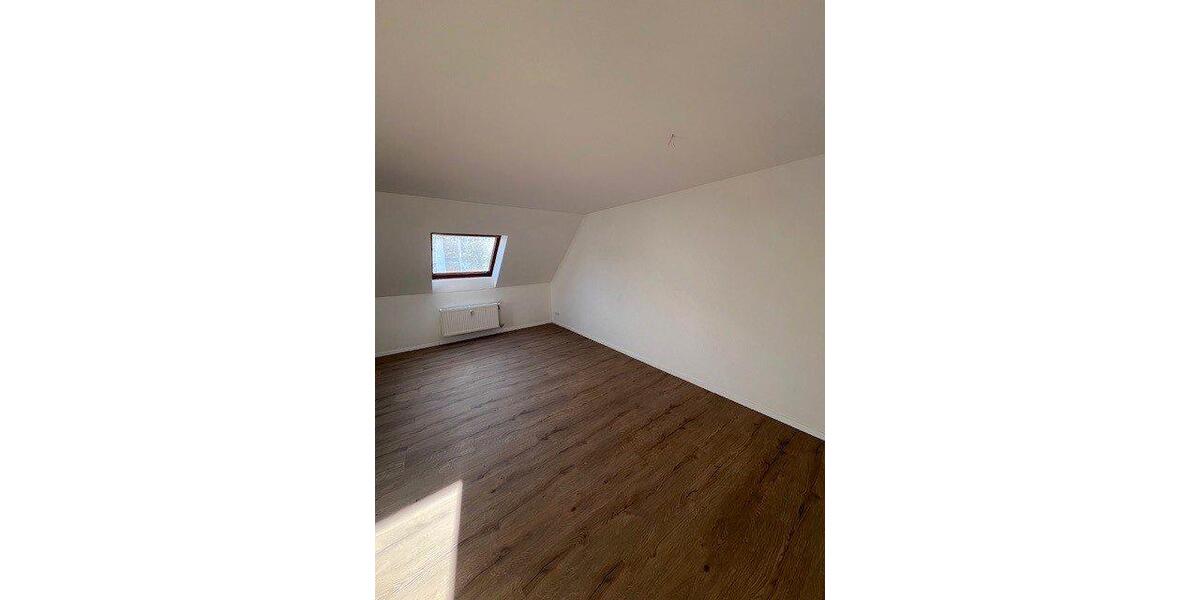 Dachgeschoßwohnung Barsinghausen - 4 Zimmer, 88 m&sup2;, 840&euro; | Angebot:26552078
