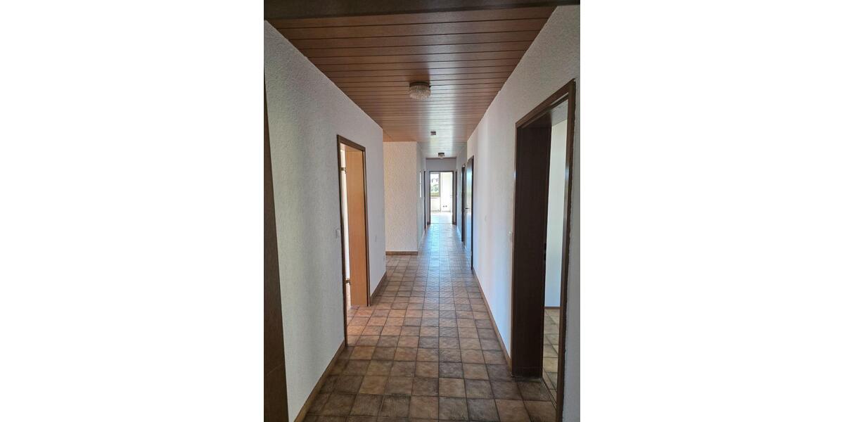 Erdgeschoßwohnung Breitengüßbach - 5 Zimmer, 128 m&sup2;, 1.250&euro; | Angebot:26409777