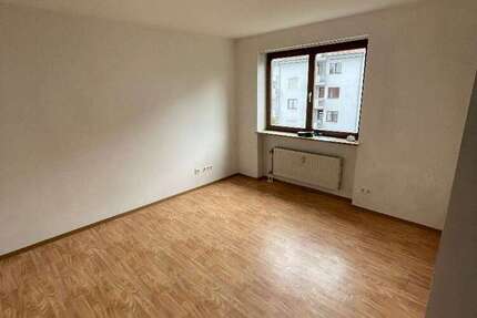 Wohnung zum Mieten in Regensburg 295,87 € 20.69 m²
