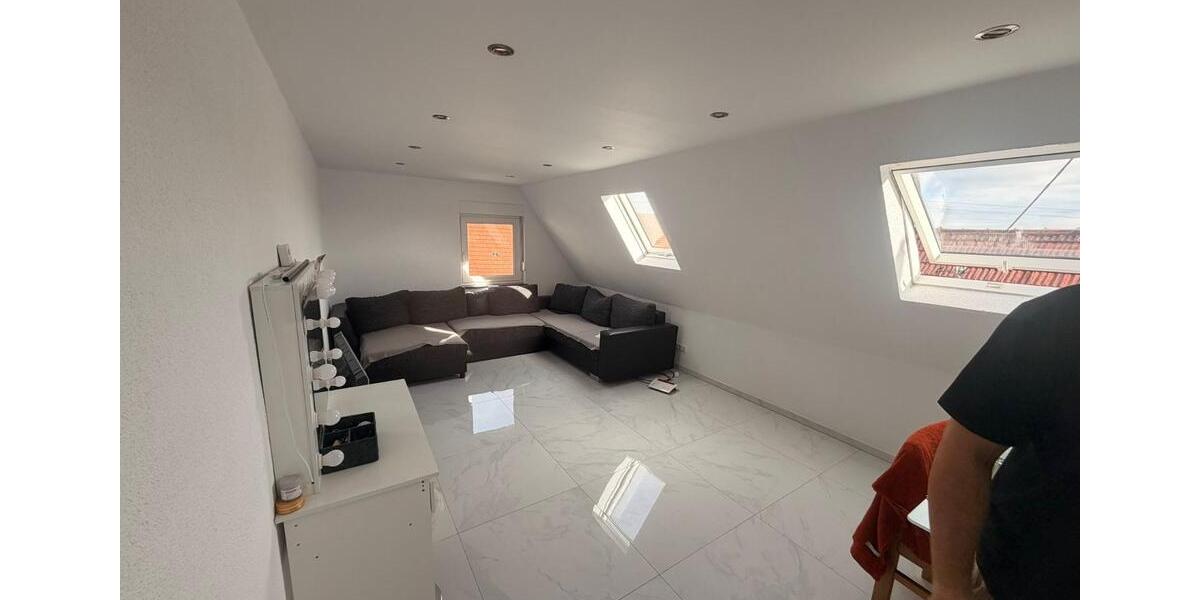 Dachgeschoßwohnung Simmozheim - 4 Zimmer, 94 m&sup2;, 1.000&euro; | Angebot:25755988