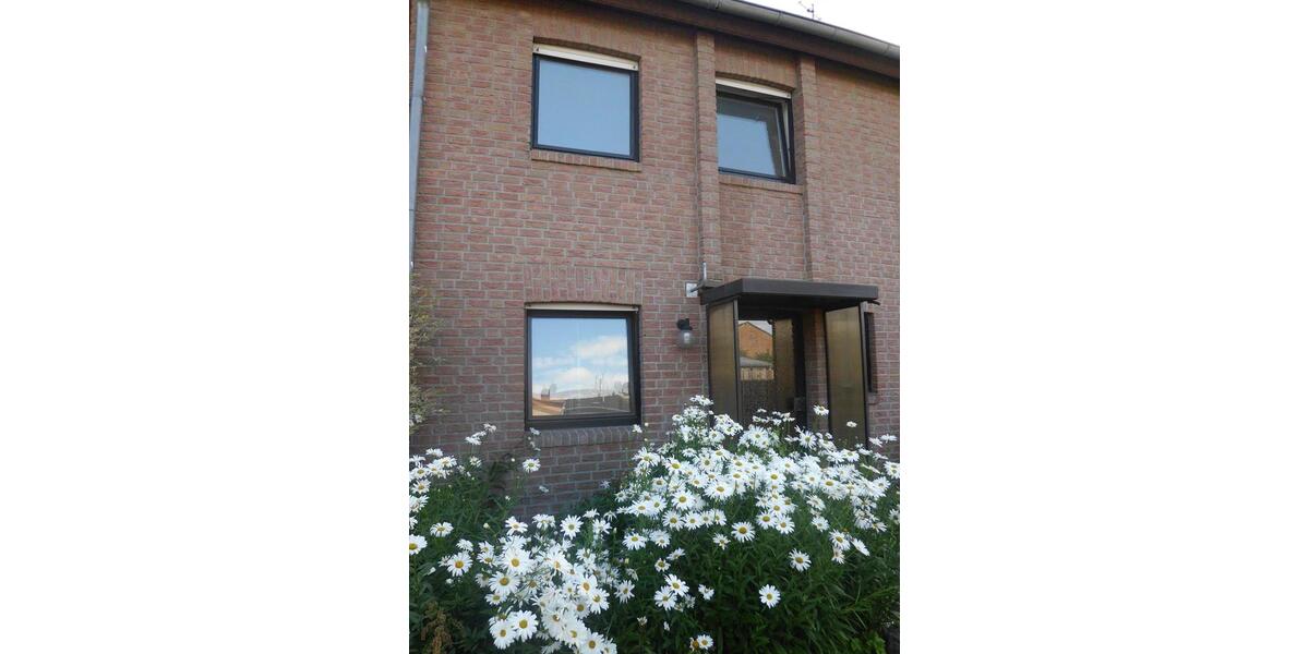 Reihenhaus Heinsberg - 4 Zimmer, 120 m&sup2;, 1.250&euro; | Angebot:24495998