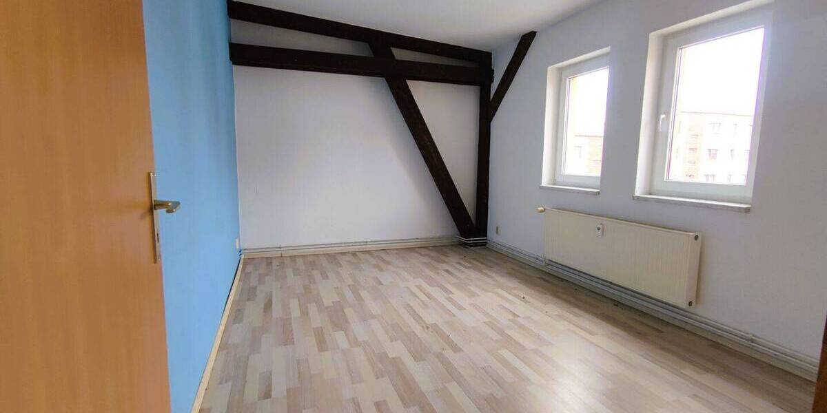 Etagenwohnung Bitterfeld Bitterfeld - 3 Zimmer, 95 m&sup2;, 575&euro; | Angebot:26630290