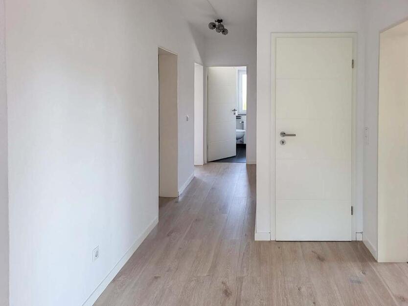Bungalow-Feeling! Großzügige 6 Zimmer Wohnung mit eigenem Eingang in gepflegtem 3 Parteienhaus! zimmer